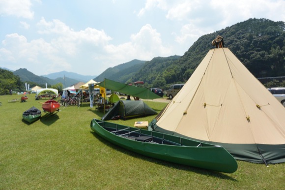 四万十川でカヌートレック Wilderness Village 四万十塾